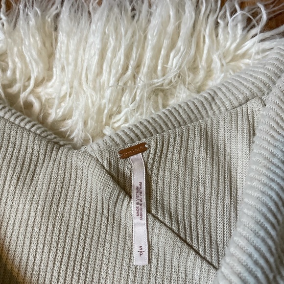 Free People Marley Off Shoulder Twist Top - Picture 5 of 7